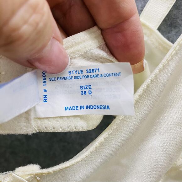 Willow Blossom Bra Womens 38D Ivory Front Closure Underwire Unlined Straps - Picture 3 of 5